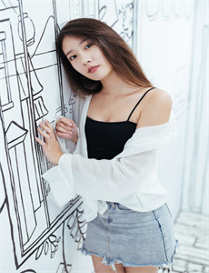 小莹客厅激情46章至51章视频